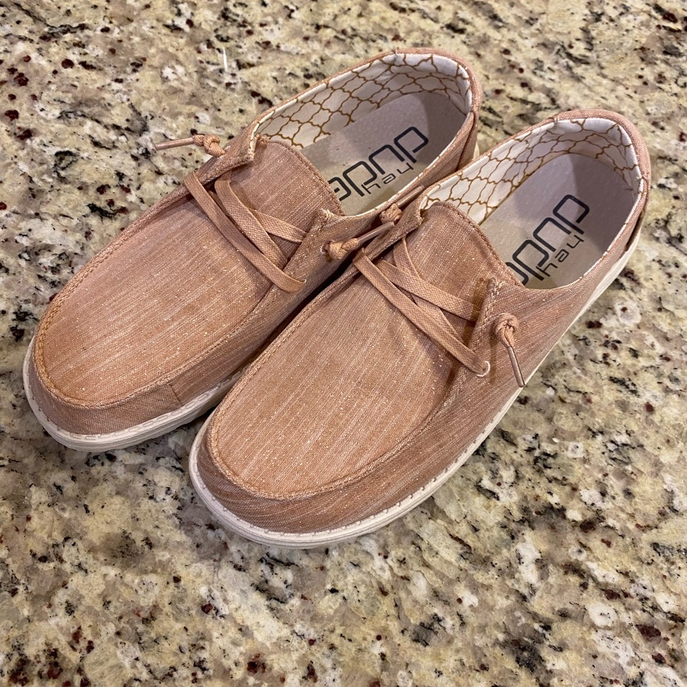 Hey Dudes size 10